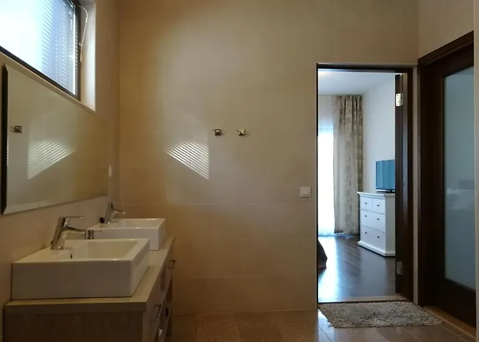 Marina Rauhan Village